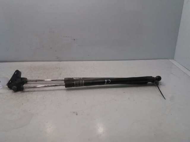 Amortyzator maski Subaru Impreza 3 GH