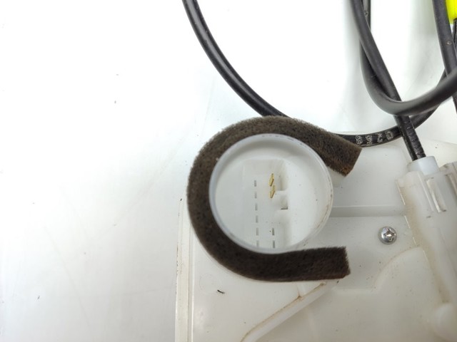 Zamek drzwi tylnych lewych 5745A395 MITSUBISHI