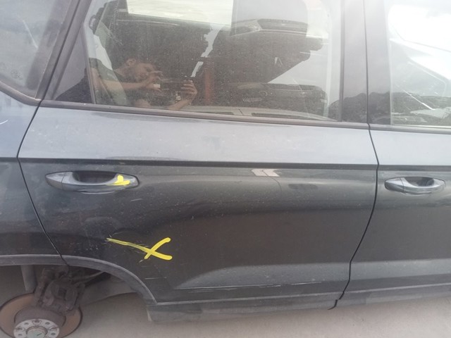 Drzwi tylne prawe 575833052H VAG