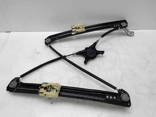 Mechanizm podnoszenia szyby drzwi przednich prawych 575837462 VAG