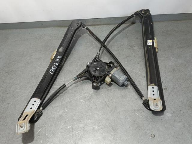 Mechanizm podnoszenia szyby drzwi przednich prawych 575837462A VAG