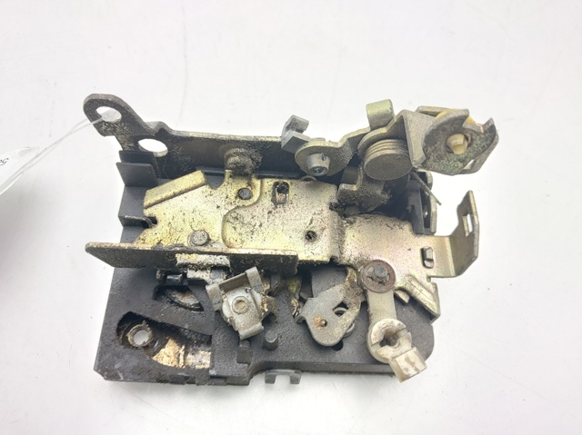 Zamek drzwi przednich lewych 5801352923 IVECO