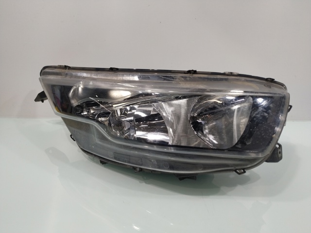 Reflektor prawy 5801473749 IVECO