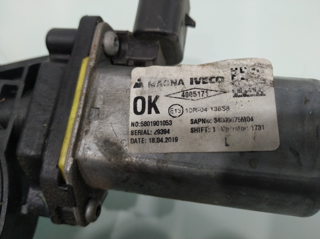 Mechanizm podnoszenia szyby drzwi przednich lewych 5801901053 IVECO