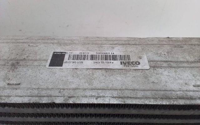 Chłodnica intercoolera 5802036825 IVECO