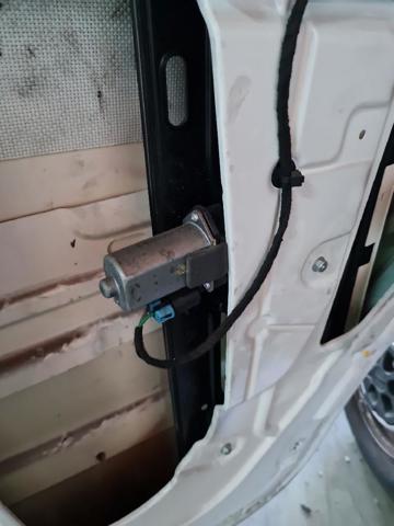 Mechanizm podnoszenia szyby drzwi przednich lewych 5802578842 IVECO
