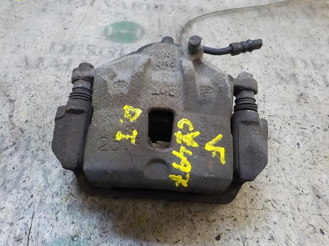 Zacisk hamulcowy przedni lewy 581802KA10 HYUNDAI