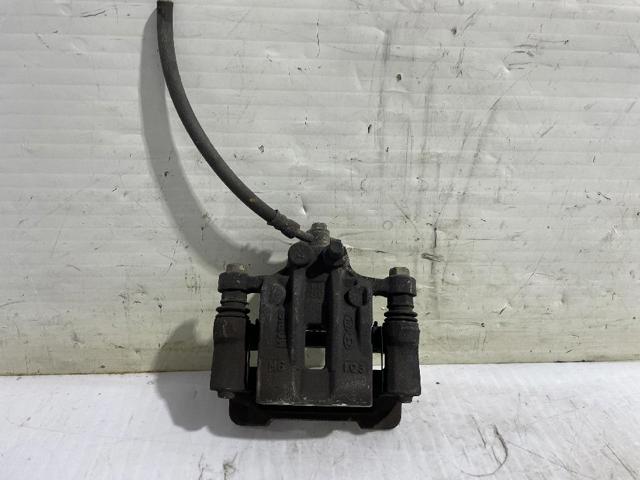 Zacisk hamulcowy tylny prawy 582302S700 HYUNDAI