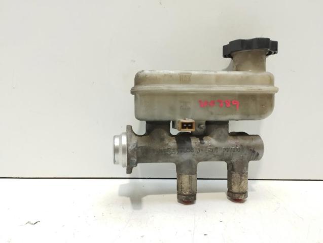 Główny cylinder hamulców Hyundai Matrix FC