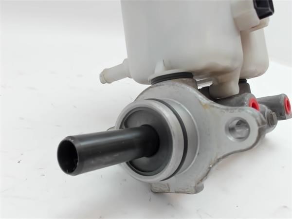 Główny cylinder hamulców KIA Forte 2 TD