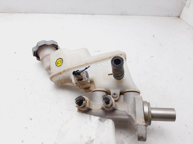 Główny cylinder hamulców do Hyundai SOLARIS SBR11