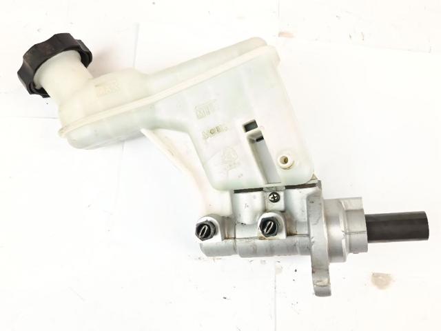 Główny cylinder hamulców 585102S201 HYUNDAI