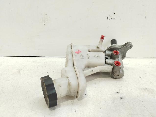 Główny cylinder hamulców 585102S201 HYUNDAI