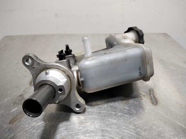 Główny cylinder hamulców 585102S201 HYUNDAI