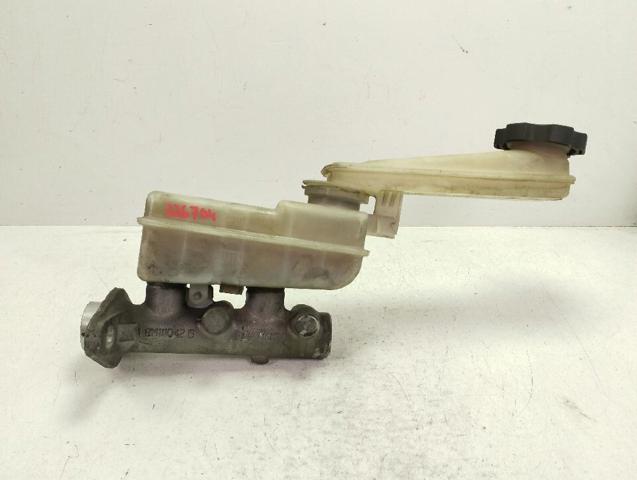 Główny cylinder hamulców Hyundai Trajet FO