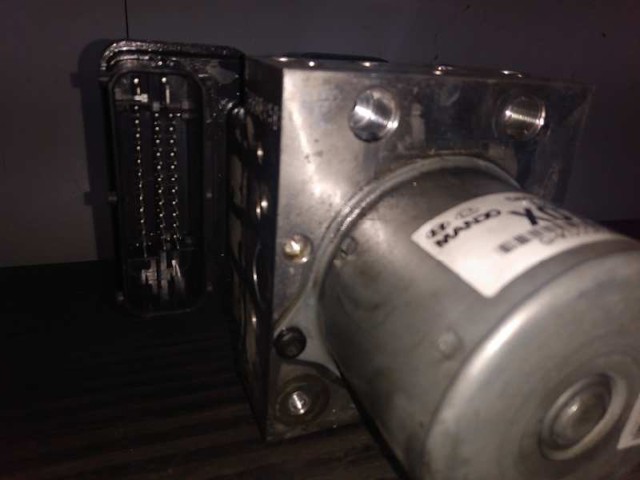 Sterownik ABS hydrauliczny KIA Sorento 2 XM