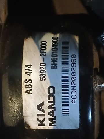 Sterownik ABS  hydrauliczny KIA Cerato 1 LD