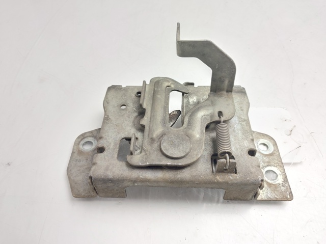 Zamek maski do Mitsubishi Outlander CWW