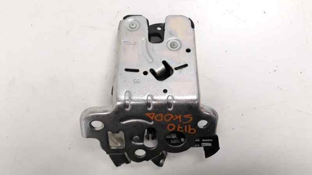 Zamek klapy bagażnika (3/5 drzwi tylnych) 5E0827505 VAG