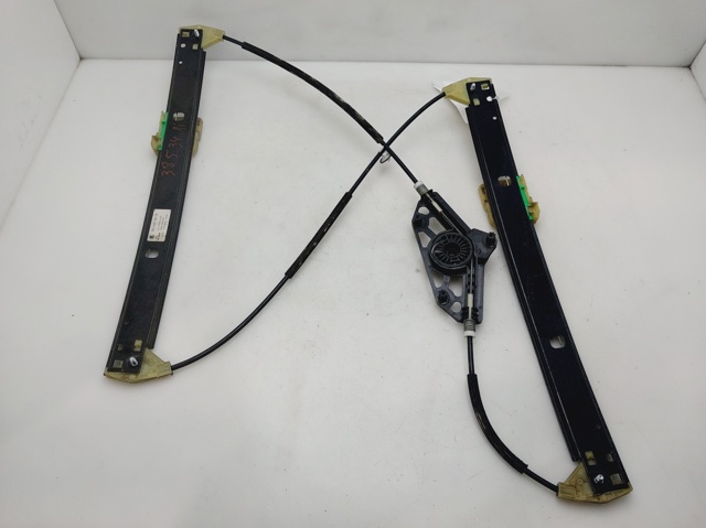 Mechanizm podnoszenia szyby drzwi przednich prawych 5E0837462B VAG