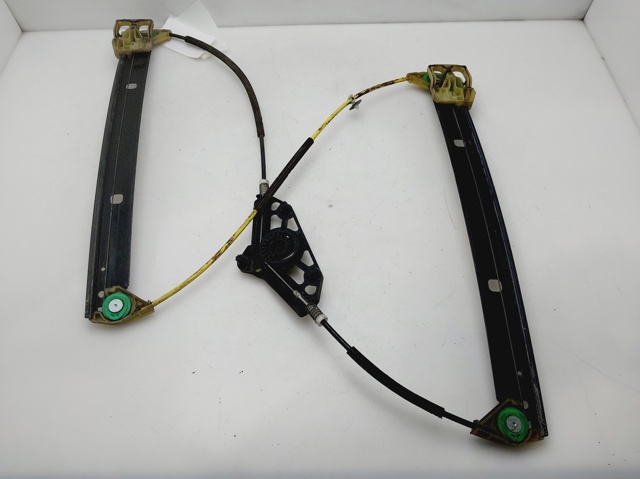 Mechanizm podnoszenia szyby drzwi przednich prawych 5E0837462B VAG
