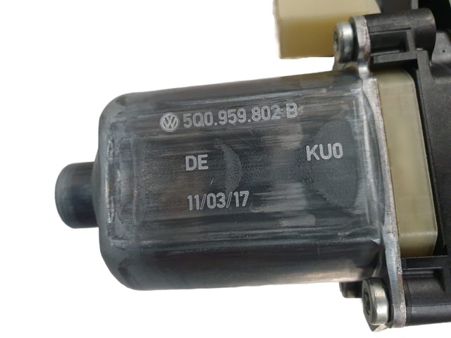 Mechanizm podnoszenia szyby drzwi przednich prawych 5E0837462B VAG