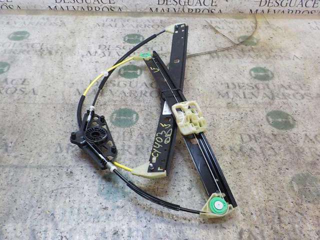 Mechanizm podnoszenia szyby drzwi przednich prawych 5E0837462B VAG
