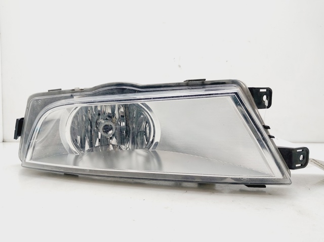 Lampa przeciwmgielna lewa 5E0941699D VAG