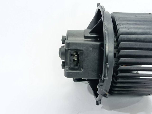 Silniczek wentylatora nagrzewnicy (ogrzewacza wnętrza) 5E1630100 FIAT