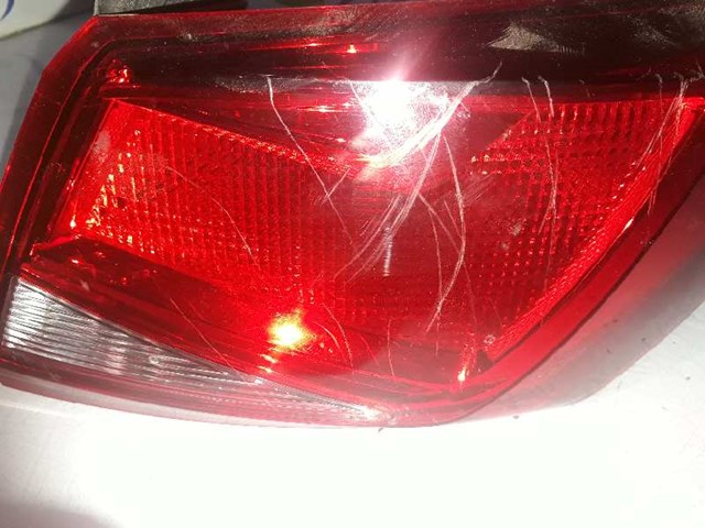 Lampa zespolona tylna prawa zewnętrzna 5F0945096D VAG