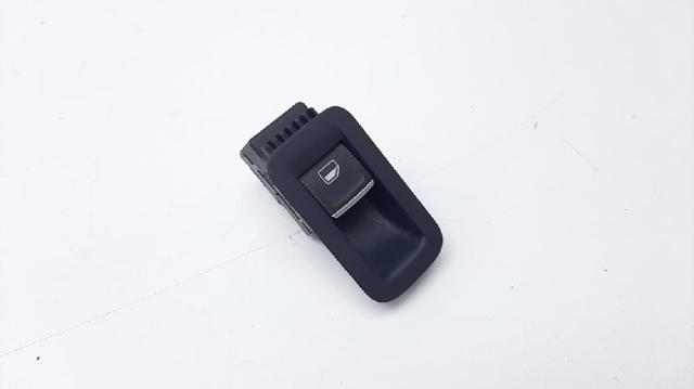 Włącznik przyciskowy podnośnika szyby przedni prawy 5G0959855J VAG
