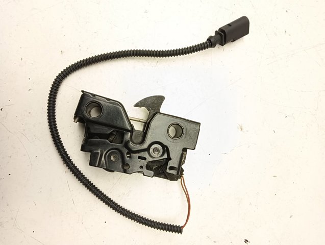 Zamek maski 5G1823509C VAG