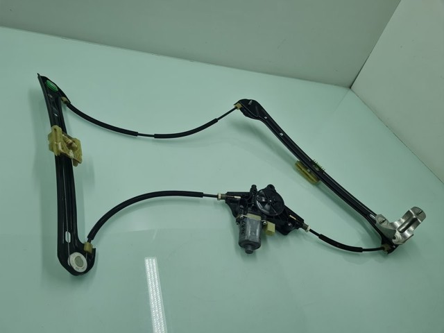 Mechanizm podnoszenia szyby drzwi przednich lewych 5G4837461H VAG