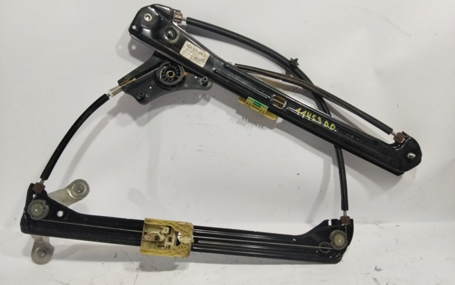 Mechanizm podnoszenia szyby drzwi przednich prawych 5G4837462H VAG