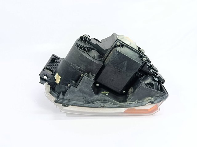 Reflektor prawy 5H2213W029KA LAND ROVER