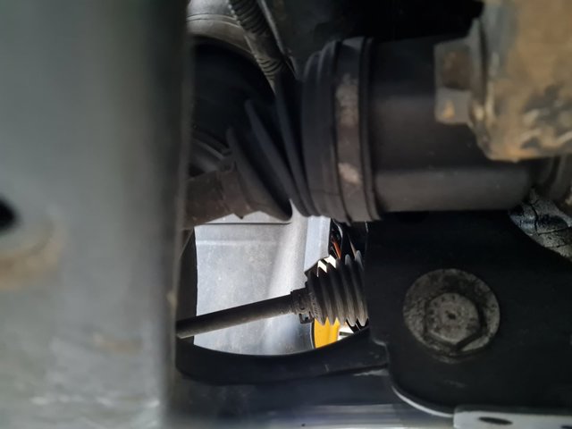 Półoś napędowa przednia lewa 5H227A684DA LAND ROVER