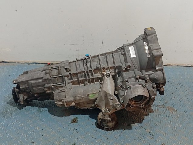 Automatyczna skrzynia biegów, kompletna do Audi A4 8D2