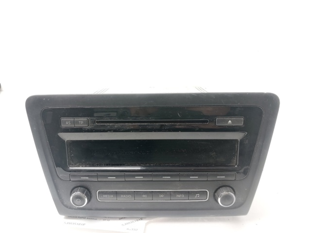 Radioodtwarzacz (radio AM/FM) 5J0035161E VAG