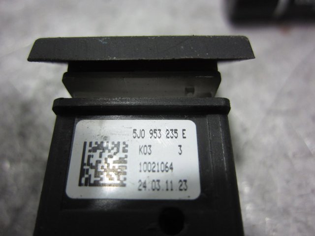 Przycisk włączania światła awaryjnego Skoda Fabia 2 5J2, 542, 572, 582