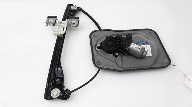 Mechanizm podnoszenia szyby drzwi przednich prawych 5J4837462 VAG