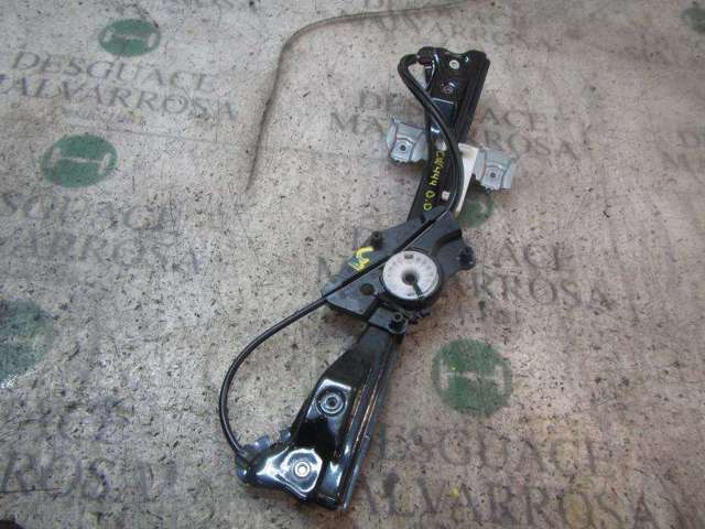 Mechanizm podnoszenia szyby drzwi przednich prawych 5J4837462 VAG