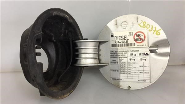 Klapka wlewu paliwa Skoda Roomster 5J7