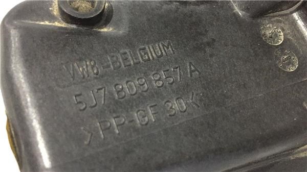 Klapka wlewu paliwa Skoda Roomster 5J7