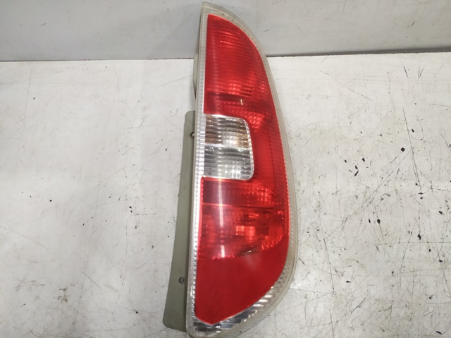 Lampa zespolona tylna prawa 5J7945096 VAG