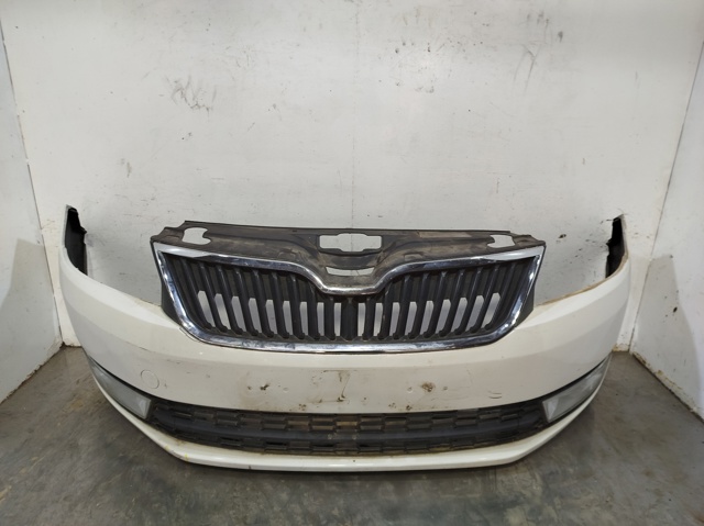 Zderzak przedni 5JA807221F VAG