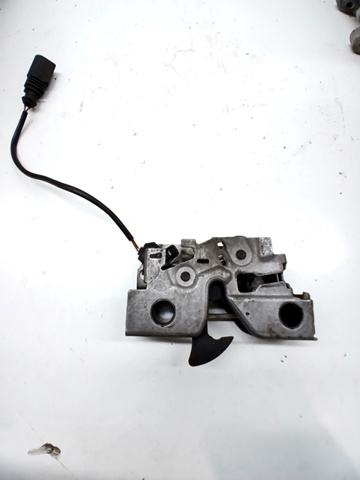 Zamek maski 5JA823509E VAG