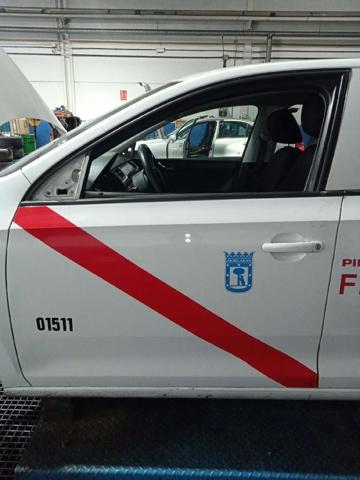 Drzwi przednie lewe 5JA831051C VAG