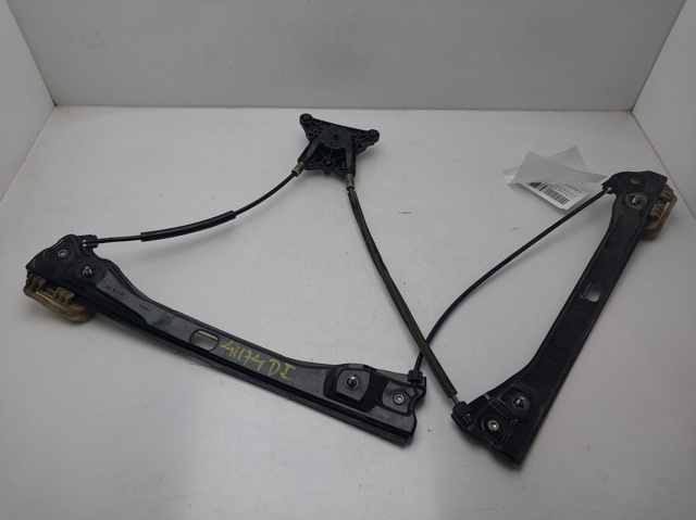 Mechanizm podnoszenia szyby drzwi przednich lewych 5JA837461A VAG