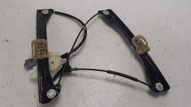 Mechanizm podnoszenia szyby drzwi przednich prawych 5JA837462 VAG