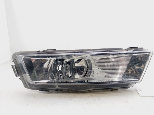 Reflektor przeciwmgielny Skoda Rapid